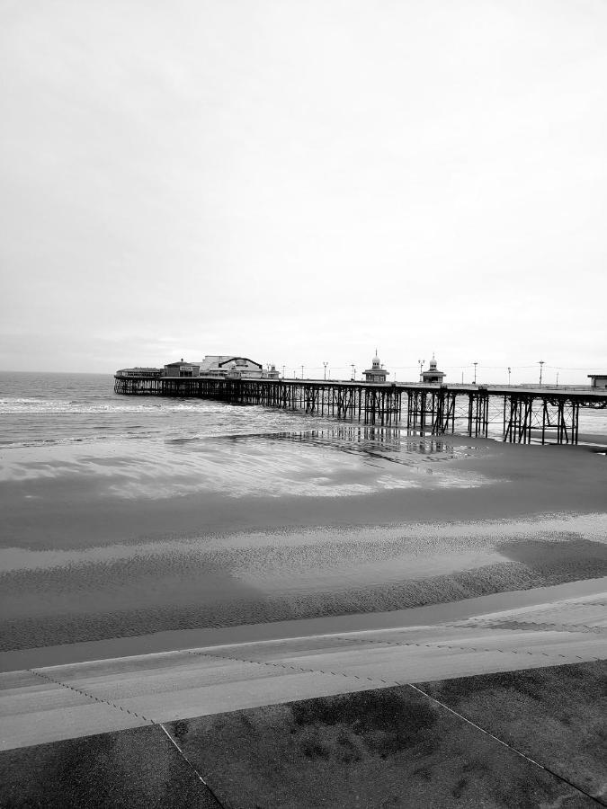 The Clevedon Blackpool Exterior foto